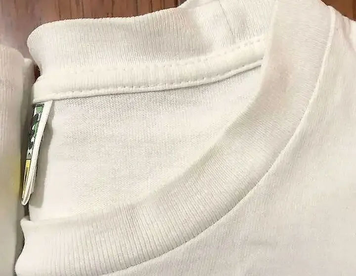 gola de t-shirt