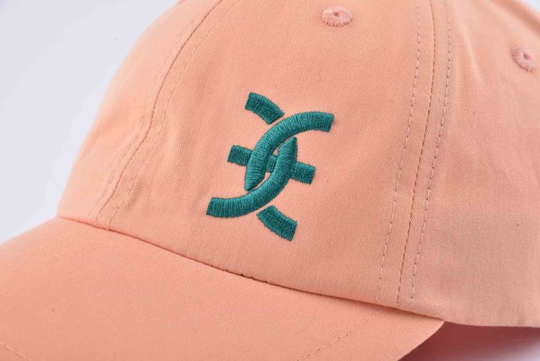 Casquette de camionneur à broderie personnalisée : Élevez votre style