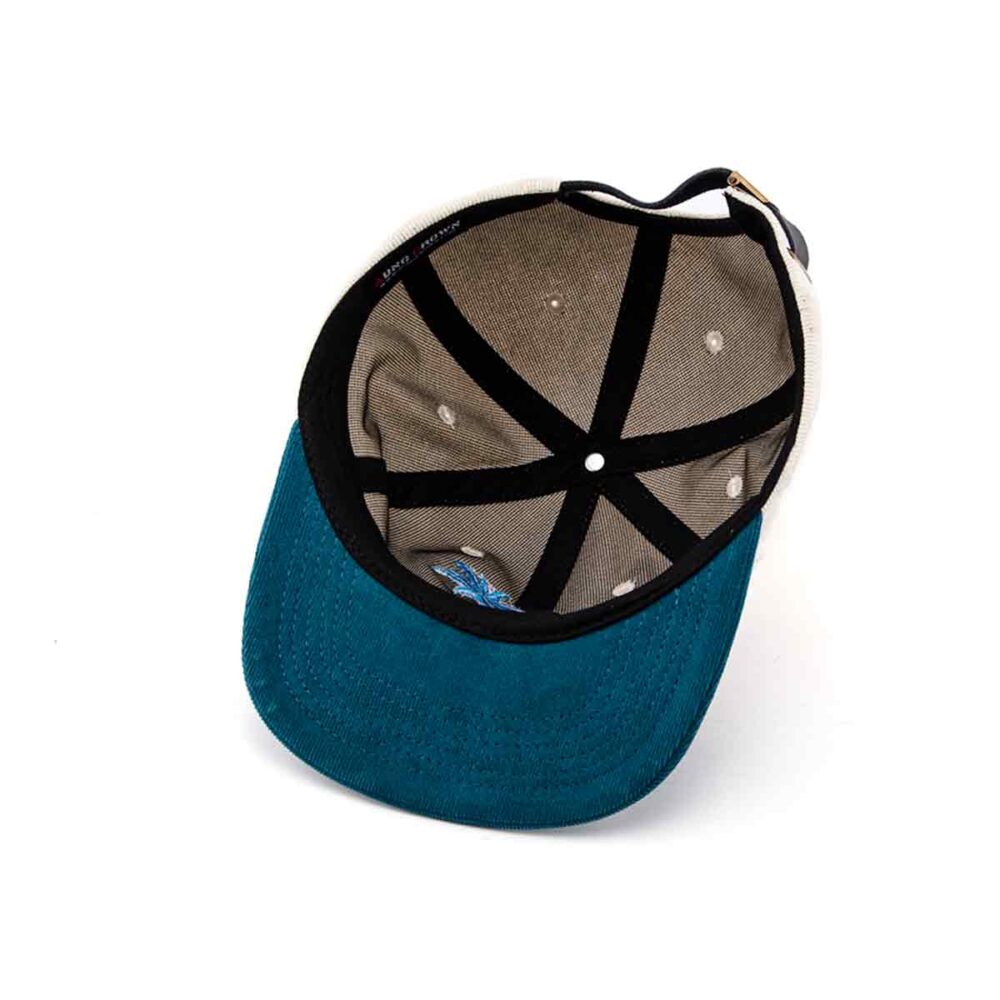 Aung-Crown-beige-strapback-hat-at-the-inner-view-KN2102041 Aung-Crown-beige-strapback-hat-at-the-inner-view-KN2102041