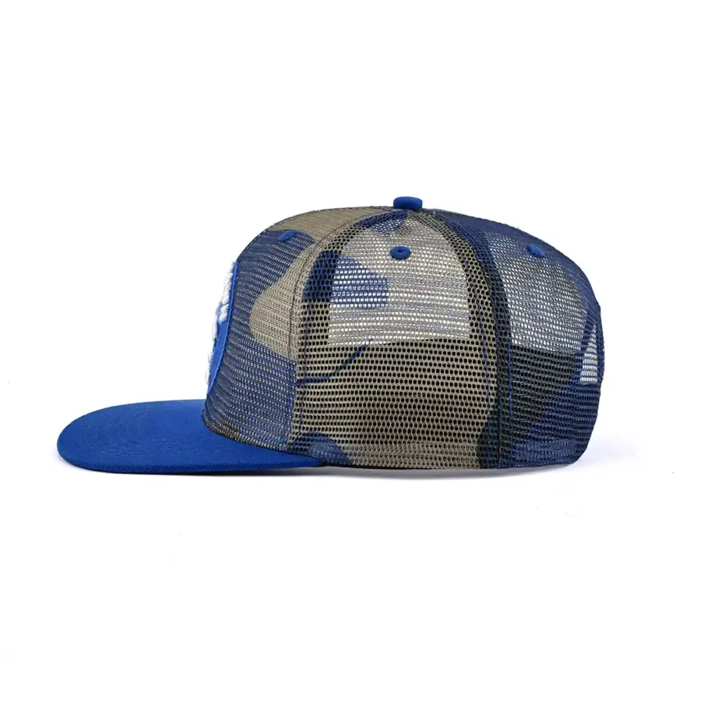 Aung-Crown-causal-men-trucker-hat-at-the-horizontal-view-KN2102042 Aung-Crown-causal-men-trucker-hat-at-the-horizontal-view-KN2102042