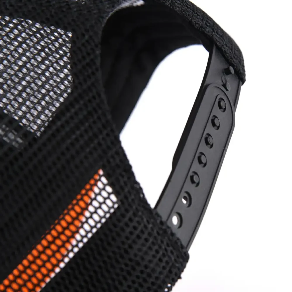 Aung-Crown-casquette-noire-orange-de-jeune-camionneur-avec-une-fermeture-plastique-noire-au-dos-SFA-210415-2 Aung-Crown-casquette-noire-orange-de-jeune-camionneur-avec-une-fermeture-plastique-noire-au-dos-SFA-210415-2