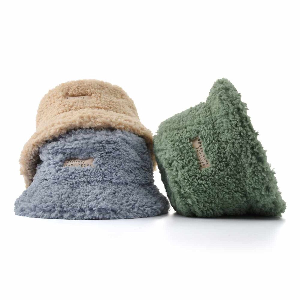 Aung-Crown-teddy-bucket-hat-for-winter-SFA-210408-1 Aung-Crown-teddy-bucket-hat-for-winter-SFA-210408-1