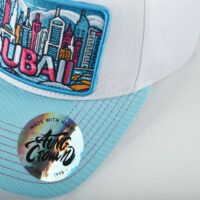Gestickte Baseballkappe mit Aufnäher