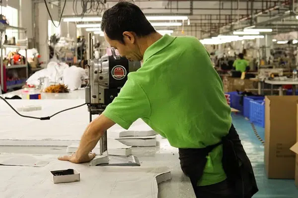 Aung Crown: Wholesaler&Maker&Manufacturer of Custom Hats