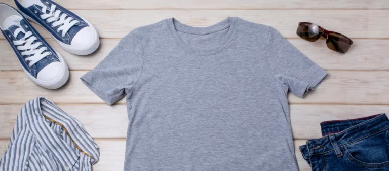 Schéma directeur du style masculin d'été - Comment choisir les tee-shirts et 4 looks d'été chics