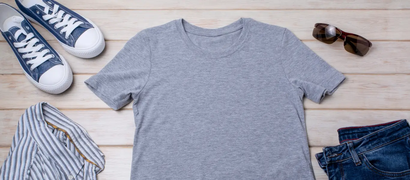 Schéma directeur du style masculin d'été - Comment choisir les tee-shirts et 4 looks d'été chics