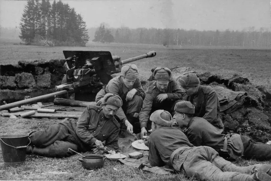 Soviet artillery outside Berlin