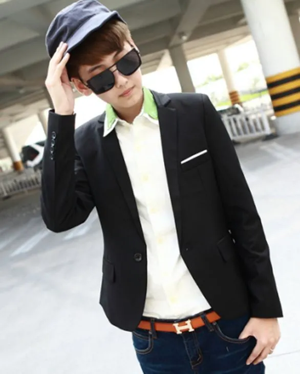 japanese man wearing yama style clothes