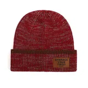 Patch in pelle PU personalizzato a due tonalità con cappellino lavorato a maglia AG-UWBN26021-2, vista frontale