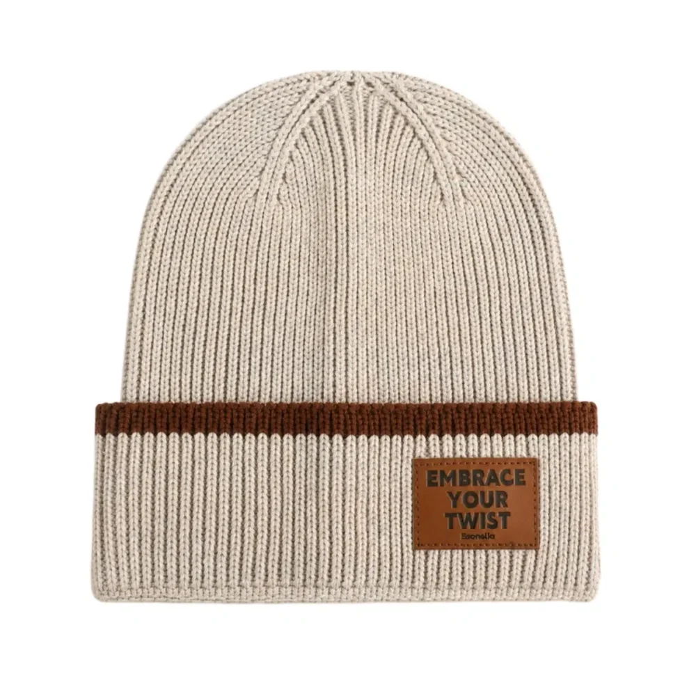 Cappello in maglia a due tonalità personalizzato con patch in PU AG-UWBN26021-1